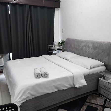 Citadel Inn Макати Экстерьер фото